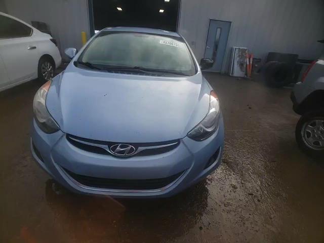 2012 Hyundai Elantra - Image 13