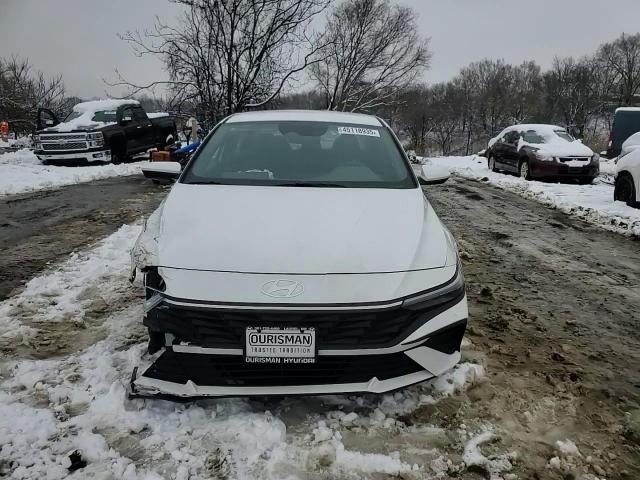 2024 Hyundai Elantra - Image 10