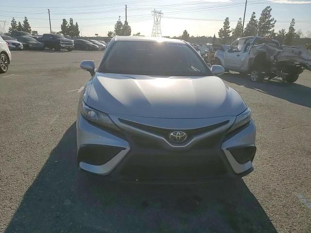 2022 Toyota Camry - Image 11