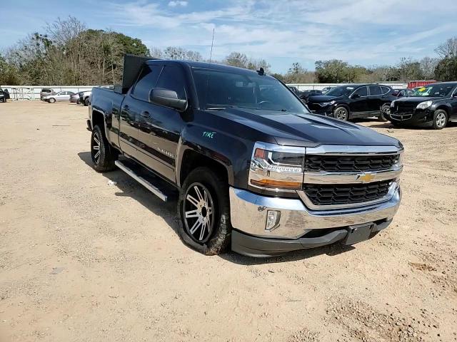 2016 Chevrolet Silverado - Image 11