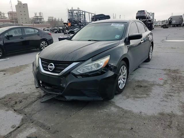 2017 Nissan Altima - Image 10