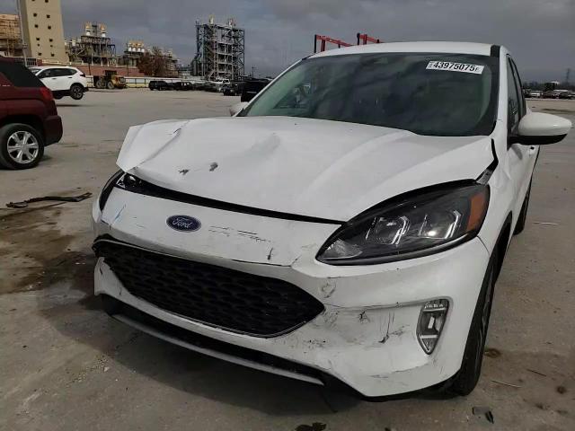 2022 Ford Escape - Image 11