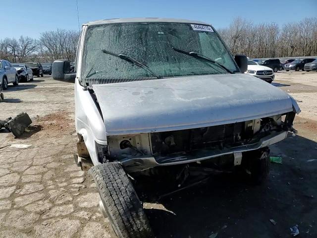 2005 Ford Econoline - Image 11