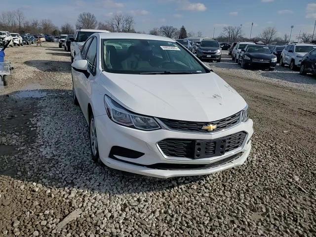 2017 Chevrolet Cruze - Image 10