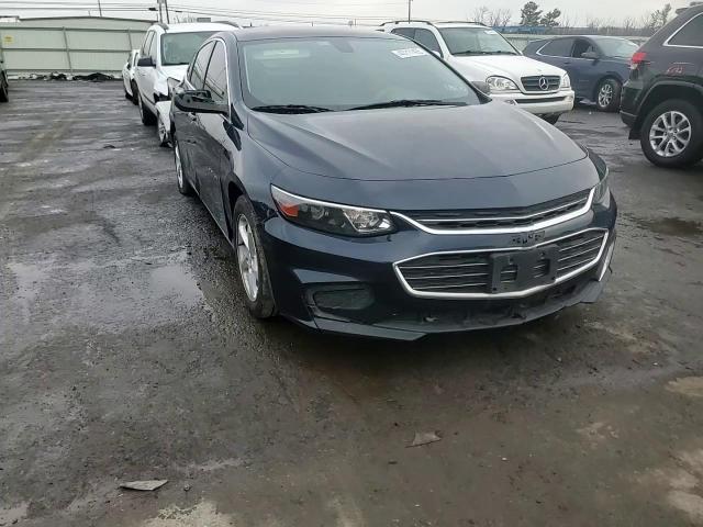 2017 Chevrolet Malibu - Image 11