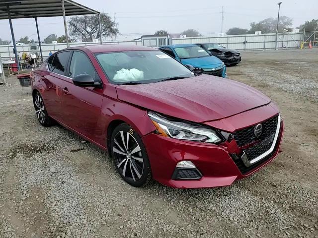 2020 Nissan Altima - Image 11