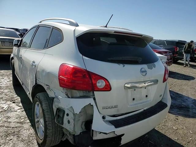 2013 Nissan Rogue - Image 12