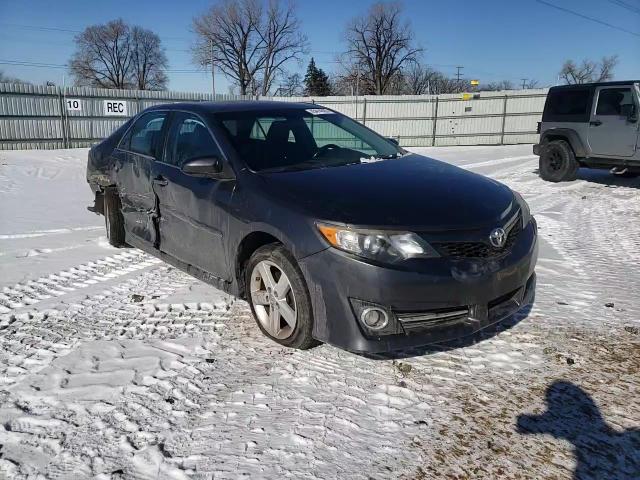 2014 Toyota Camry - Image 11