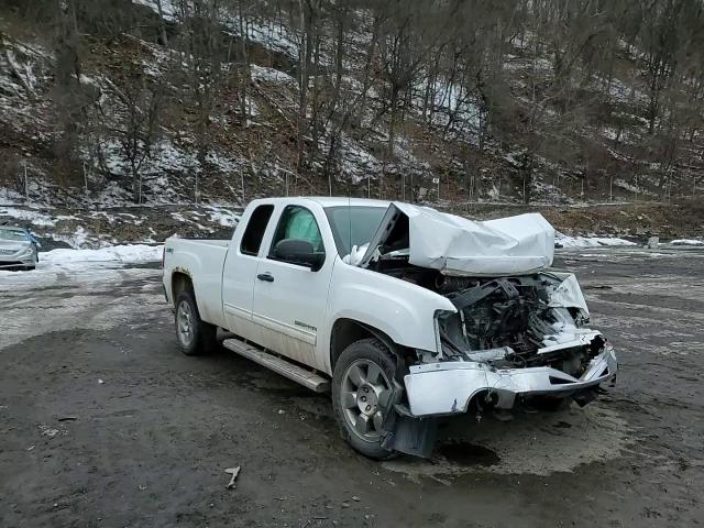 2011 GMC Sierra - Image 10