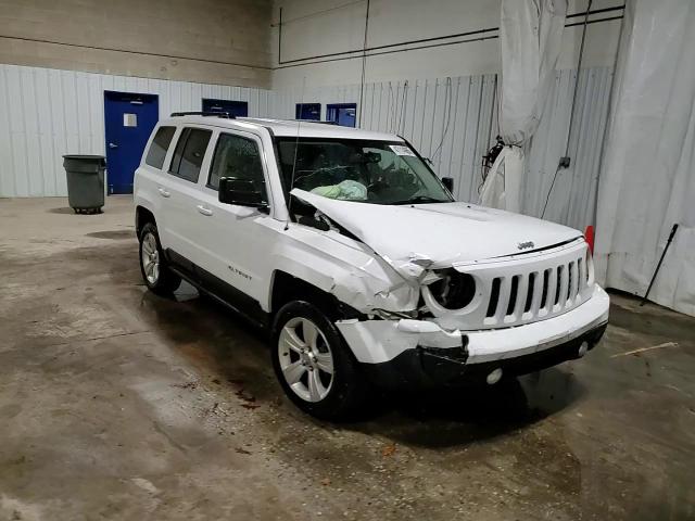 2012 Jeep Liberty (Patriot) - Image 14