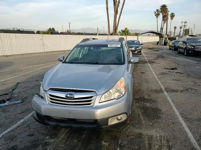 2012 Subaru Outback - Image 11