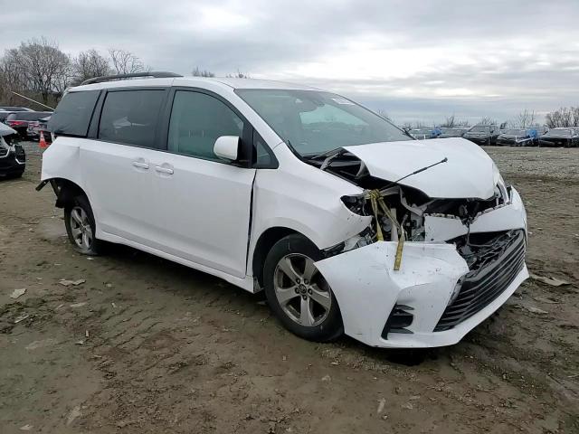 2018 Toyota Sienna - Image 11