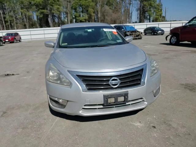 2013 Nissan Altima - Image 10