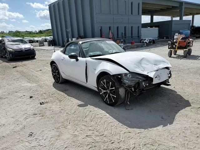 2016 Mazda MX-5 - Image 11