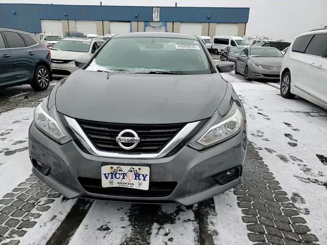 2018 Nissan Altima - Image 10