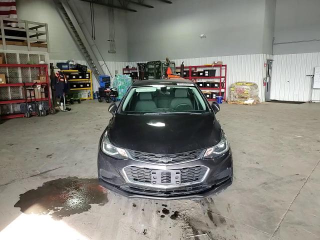 2017 Chevrolet Cruze - Image 11