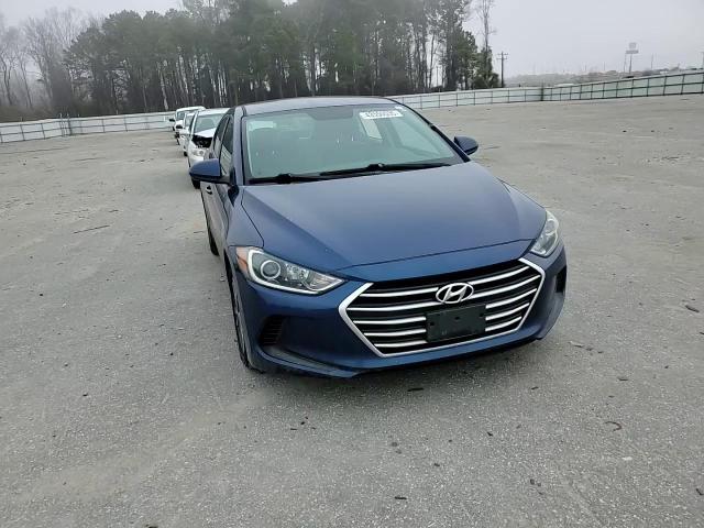 2017 Hyundai Elantra - Image 11