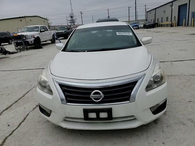 2013 Nissan Altima - Image 13