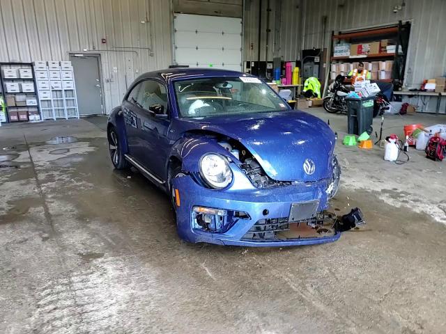 2014 Volkswagen Beetle - Image 13