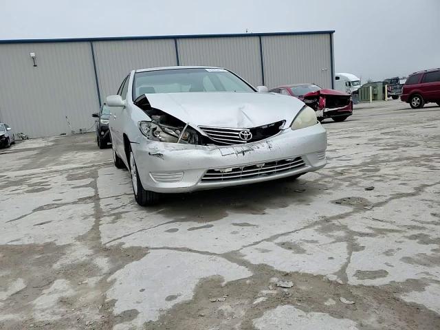 2006 Toyota Camry - Image 10