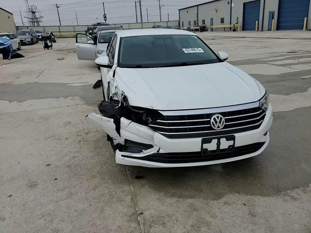 2019 Volkswagen Jetta - Image 14
