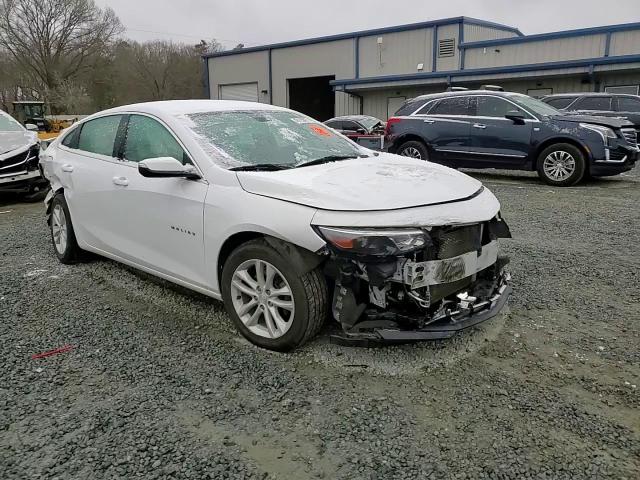 2017 Chevrolet Malibu - Image 10