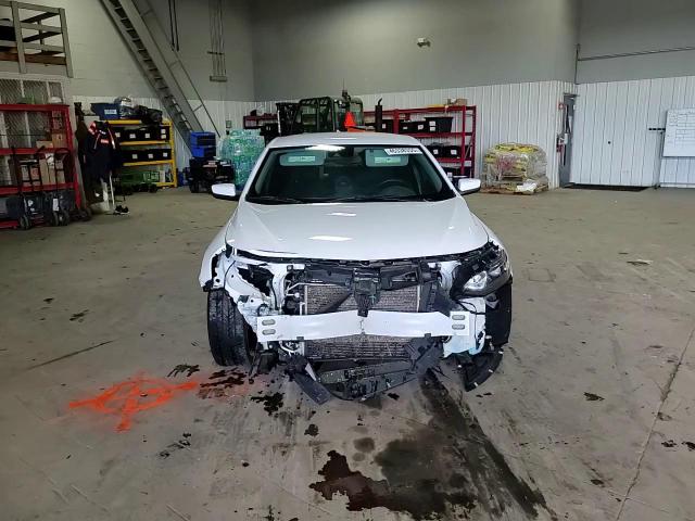 2019 Chevrolet Malibu - Image 10
