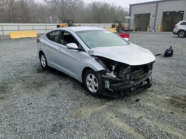 2014 Hyundai Elantra - Image 11