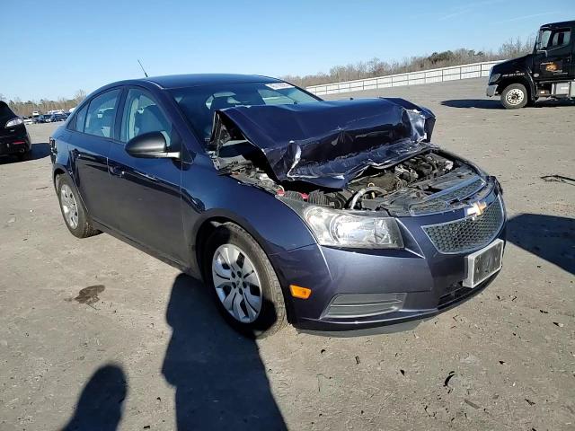 2014 Chevrolet Cruze - Image 11