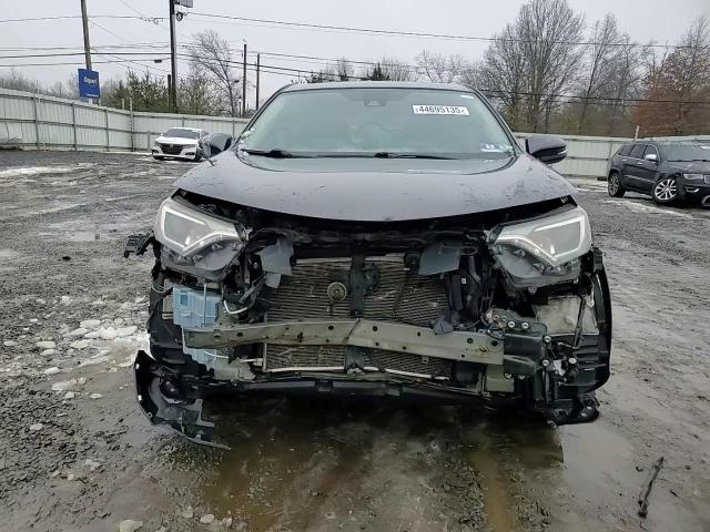 2018 Toyota RAV 4 - Image 12