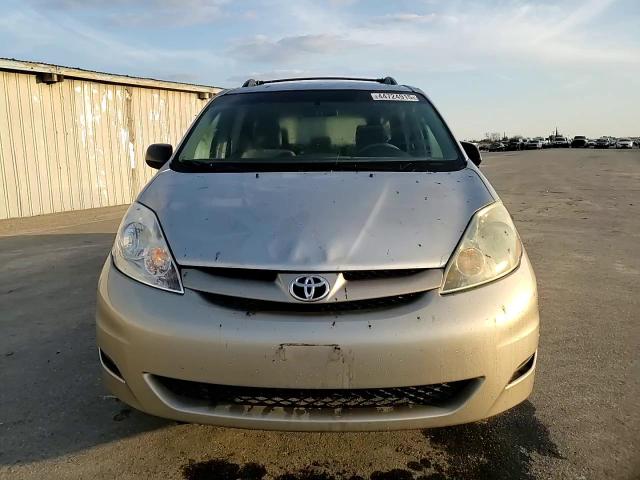 2006 Toyota Sienna - Image 12