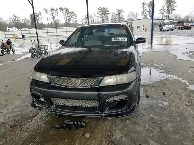 1996 Nissan Maxima - Image 10