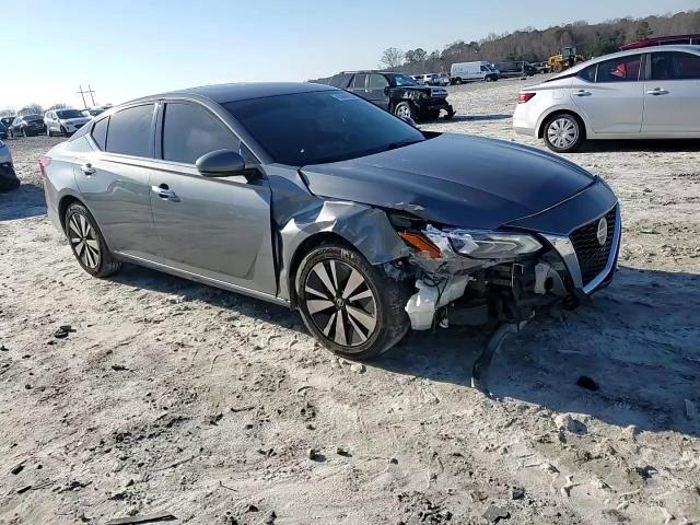 2019 Nissan Altima - Image 10