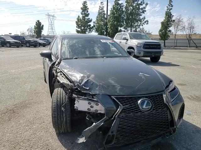 2018 Lexus IS - Image 11