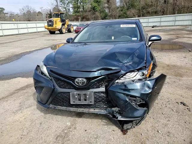 2019 Toyota Camry - Image 11