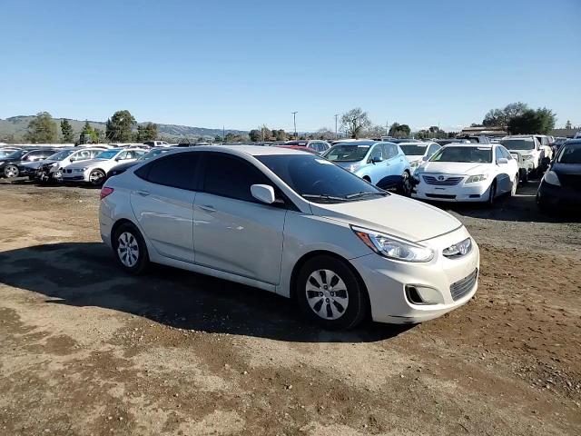2017 Hyundai Accent - Image 10