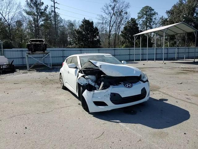 2012 Hyundai Veloster - Image 10