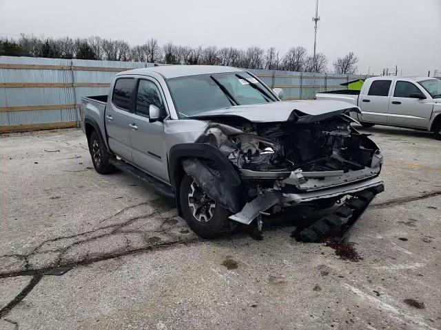 2019 Toyota Tacoma - Image 11