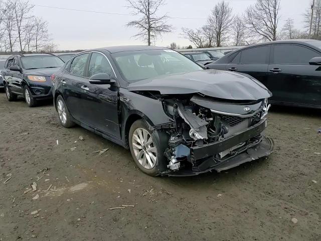 2018 Kia Optima - Image 10