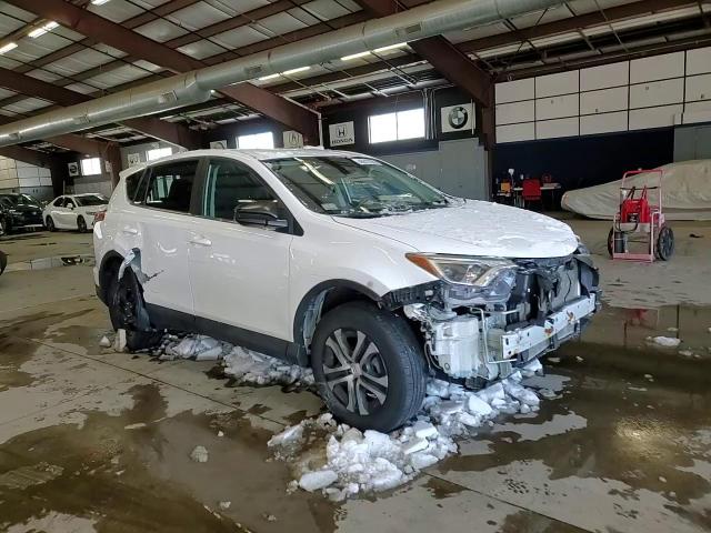 2018 Toyota RAV 4 - Image 12