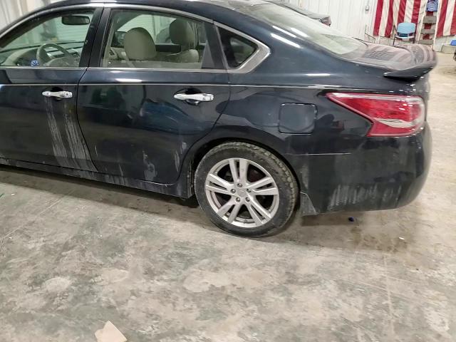 2013 Nissan Altima - Image 10