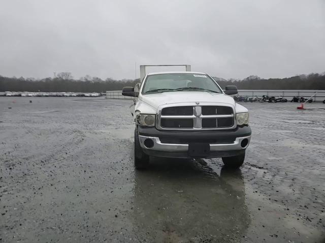 2005 Dodge RAM - Image 11