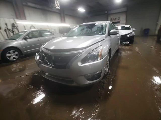 2015 Nissan Altima - Image 14