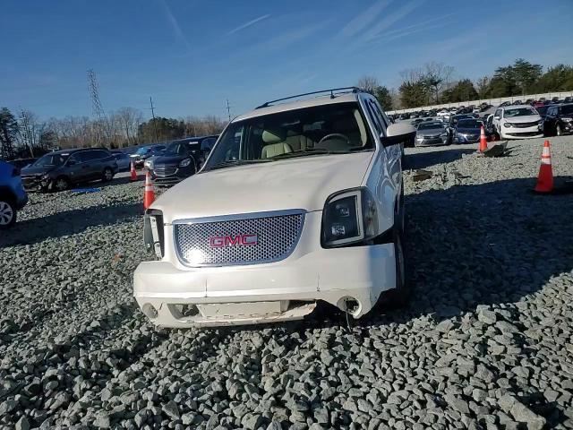 2012 GMC Yukon - Image 12