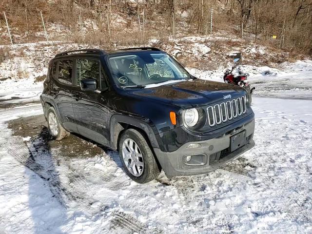 2018 Jeep Renegade - Image 12