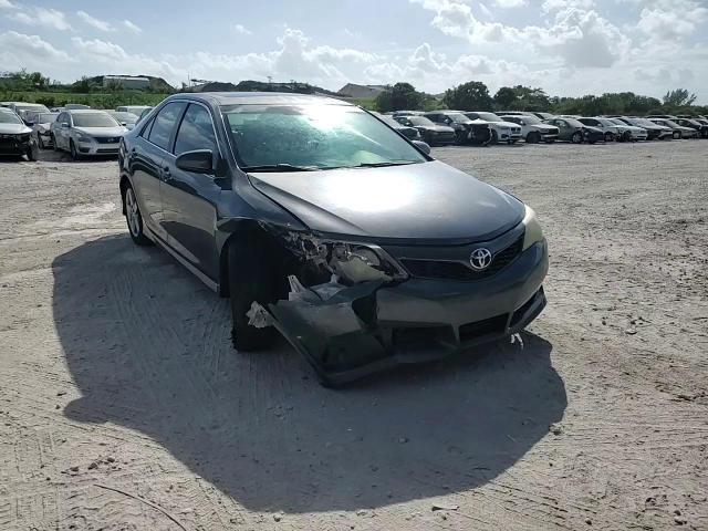 2012 Toyota Camry - Image 13