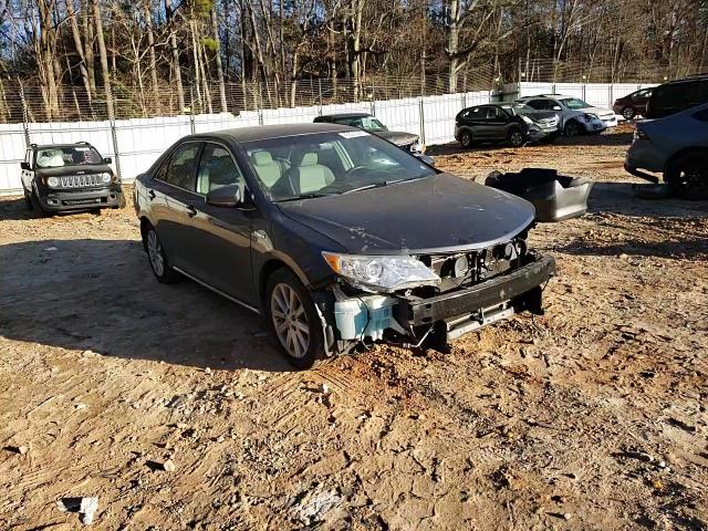 2012 Toyota Camry - Image 11