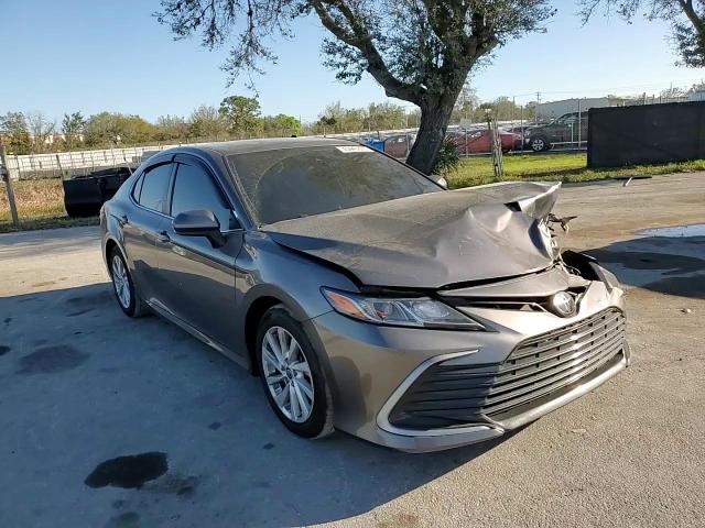 2021 Toyota Camry - Image 10