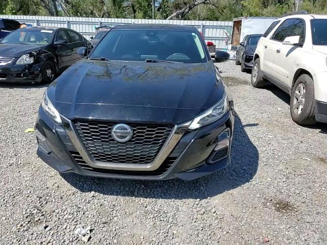 2020 Nissan Altima - Image 11
