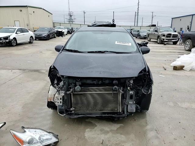 2013 Toyota Prius - Image 14